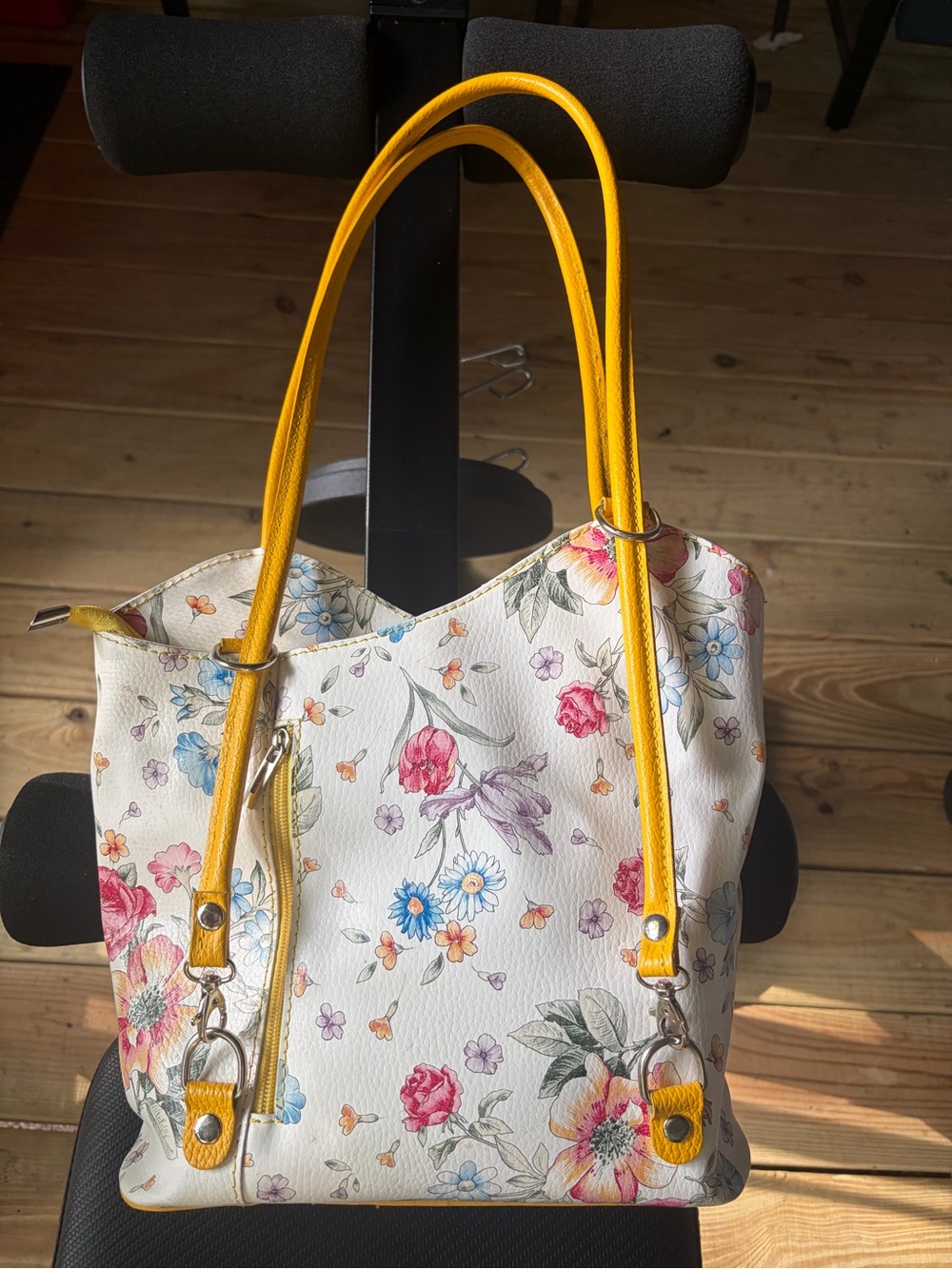 White Floral Shoulder Bag with Yellow Handles - Picture 4 of 15
